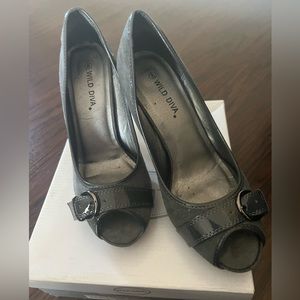 Gray Heels size 8